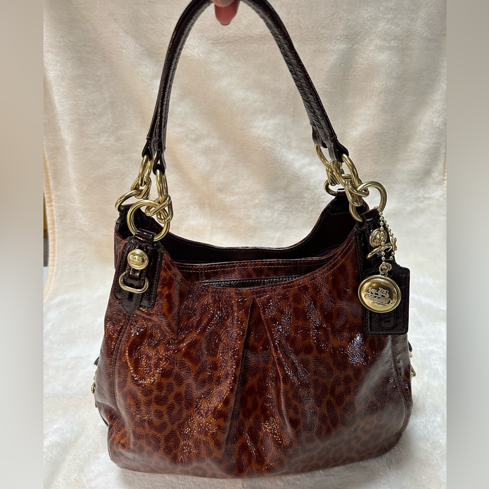 EUC COACH MAGGIE Patent Leather Leopard Print Handbag Style number: 15749